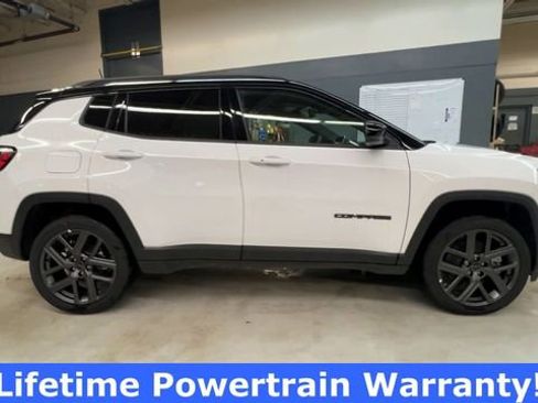 New 2026 Jeep Compass Limited image 9