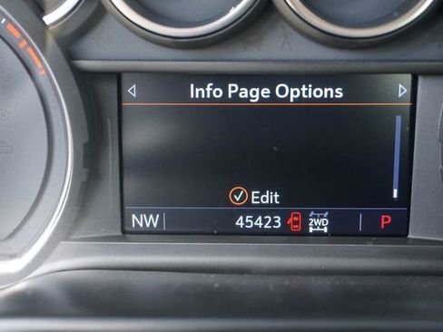 Used 2021 Chevrolet Silverado 1500 LT Trail Boss image 22