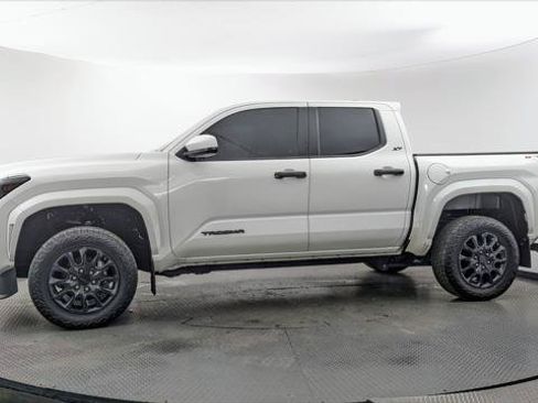 Used 2024 Toyota Tacoma SR5 RWD image 3