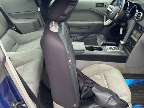 Used 2005 Ford Mustang Deluxe image 18