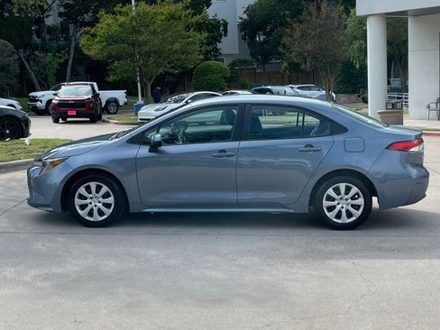 Used 2024 Toyota Corolla LE FWD image 3