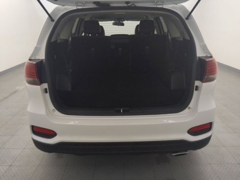Used 2020 Kia Sorento LX image 29