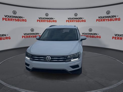 Used 2018 Volkswagen Tiguan SE image 3