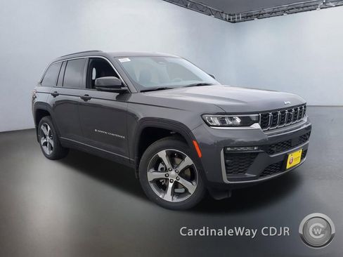 New 2026 Jeep Grand Cherokee Limited w/ Luxury Tech Group II AWD/4WD image 1