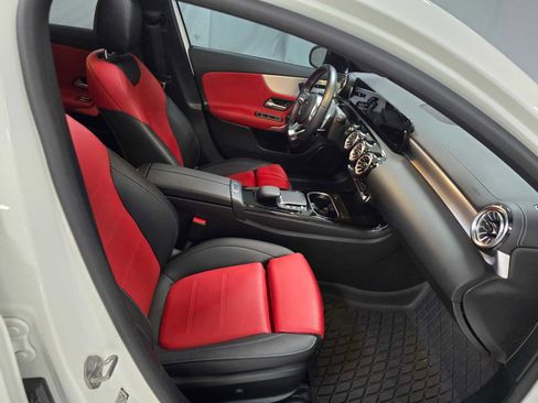 Certified 2022 Mercedes-Benz A 220 4MATIC image 12