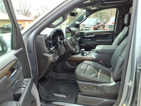 Used 2024 Chevrolet Silverado 1500 High Country w/ High Country Premium Package image 10