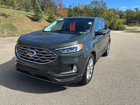 Certified 2022 Ford Edge Titanium w/ Equipment Group 301A image 8