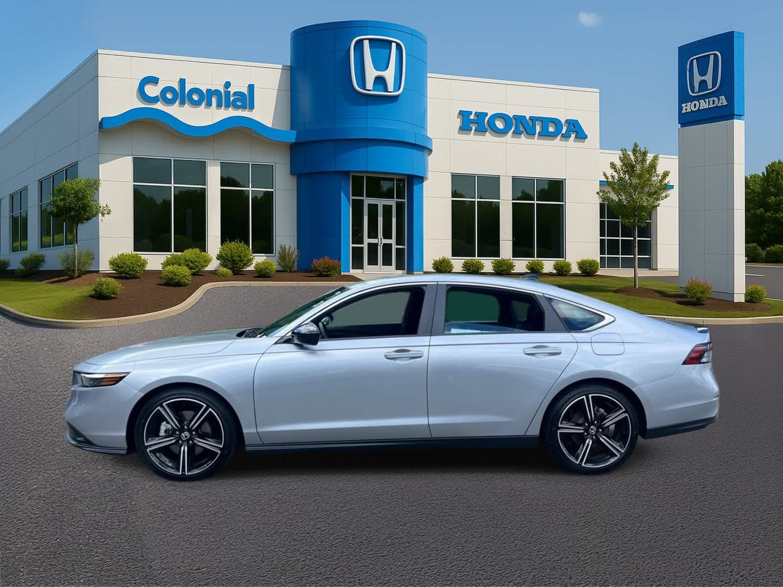 Used 2025 Honda Accord Sport image 3