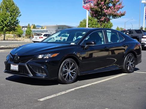 Certified 2024 Toyota Camry SE FWD image 9