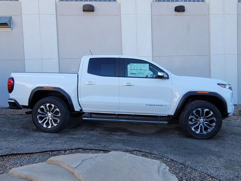 New 2026 GMC Canyon Denali image 2