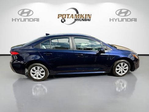 Used 2023 Toyota Corolla LE image 4