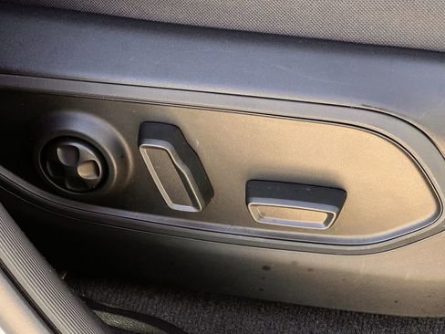 Used 2023 Jeep Grand Cherokee L Limited w/ Luxury Tech Group II image 28