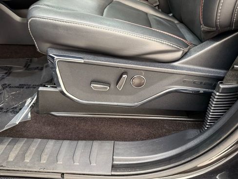 Used 2021 Ford F150 Lariat w/ Equipment Group 502A High image 13