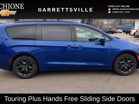 Used 2019 Chrysler Pacifica Touring-L Plus w/ S Appearance Package image 1