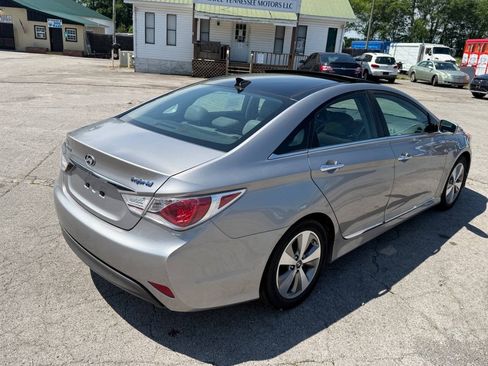 Used 2012 Hyundai Sonata Hybrid w/ Ultimate Pkg FWD image 6
