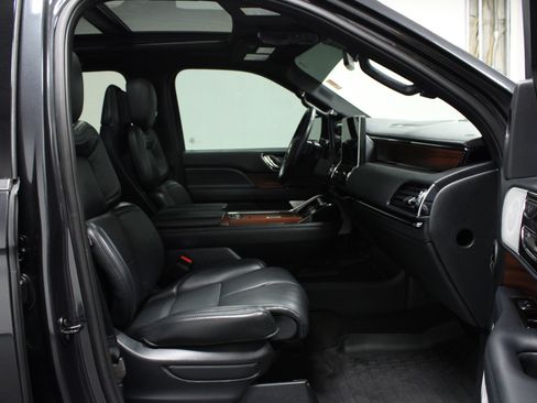 Used 2024 Lincoln Navigator Reserve w/ Equipment Group 201A image 16