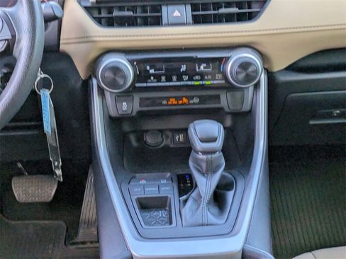 Used 2023 Toyota RAV4 LE image 14