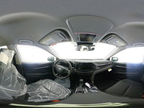 New 2026 Toyota Camry LE FWD image 33