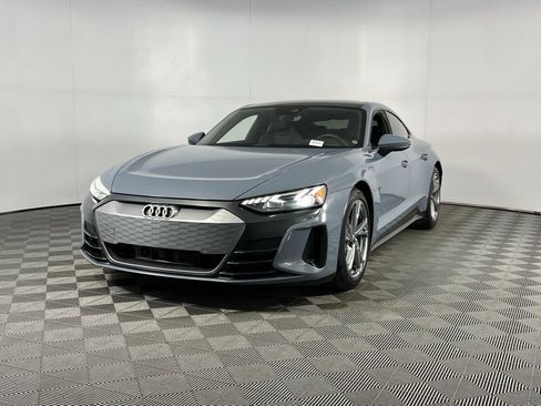 Used 2022 Audi e-tron GT Premium Plus image 10