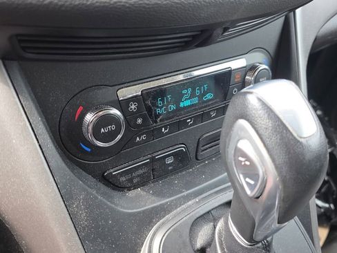 Used 2014 Ford Escape SE w/ Equipment Group 201A FWD image 19