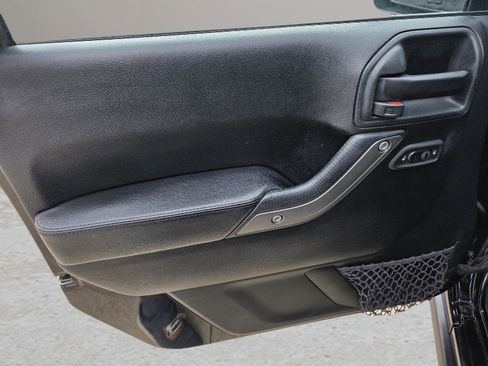 Used 2017 Jeep Wrangler Unlimited Sport image 24