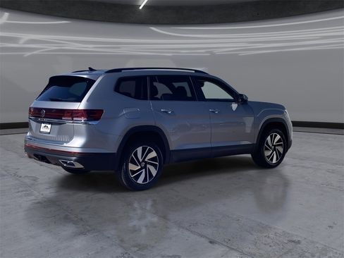 New 2026 Volkswagen Atlas SE image 5
