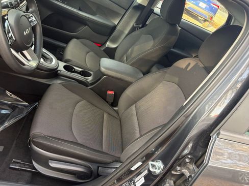 Used 2024 Kia Forte LXS image 31