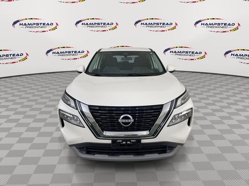 Used 2022 Nissan Rogue SV image 3