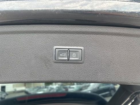 Used 2018 Audi Q5 2.0T Premium image 16