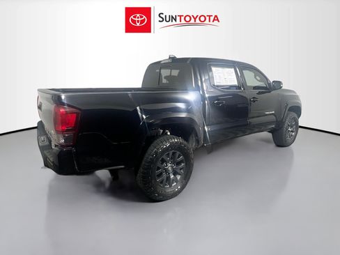 Used 2022 Toyota Tacoma SR5 w/ Technology Package RWD image 4