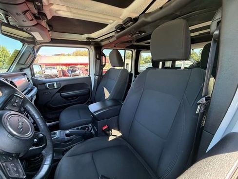 Used 2018 Jeep Wrangler Unlimited Sport S image 4