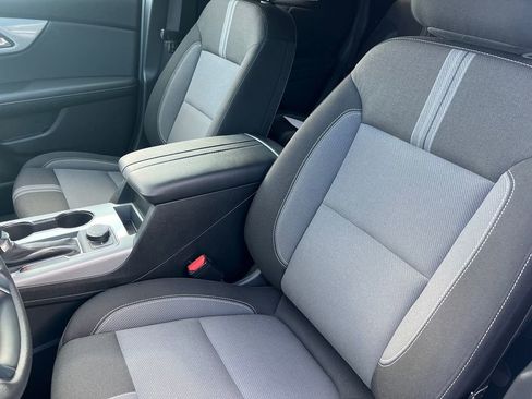 Used 2025 Chevrolet Blazer LT image 10
