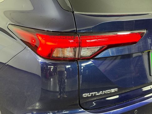 Used 2022 Mitsubishi Outlander SEL Black Edition image 36