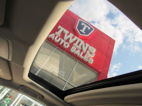 Used 2016 Honda CR-V Touring image 27