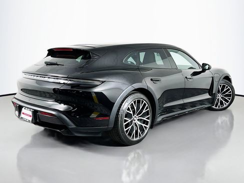 Used 2022 Porsche Taycan 4 Cross Turismo image 14