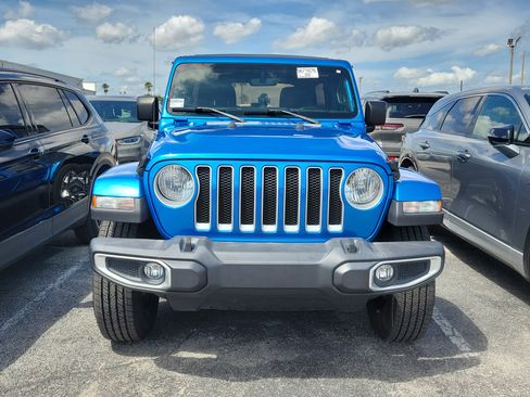 Used 2022 Jeep Wrangler Unlimited Sahara AWD/4WD image 2
