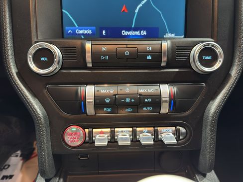 Used 2016 Ford Mustang Shelby GT350 w/ Track Package image 36