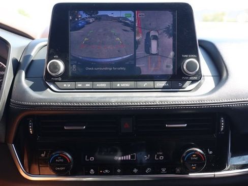 Certified 2023 Nissan Rogue SL image 30