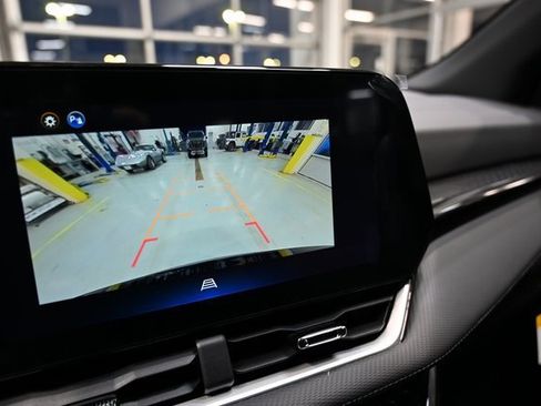 New 2026 Chevrolet Equinox LT w/ Convenience Package II image 16