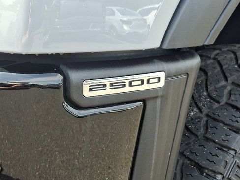 Used 2024 GMC Sierra 2500 AT4X AWD/4WD image 37