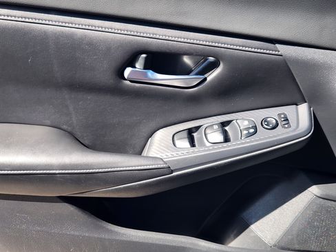 Used 2020 Nissan Sentra SV FWD image 24