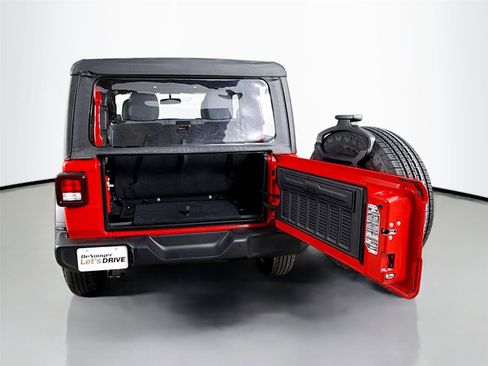 Used 2025 Jeep Wrangler Sport image 24