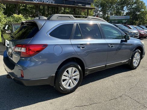 Used 2017 Subaru Outback 2.5i Premium AWD/4WD image 5