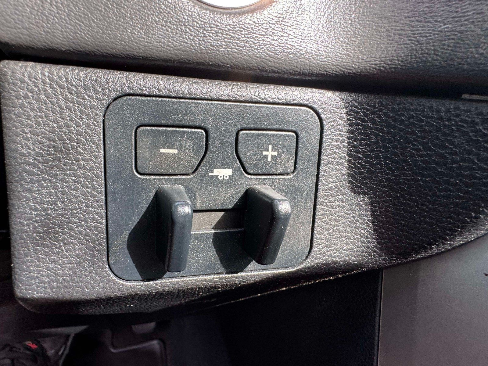 Certified 2024 Toyota Tundra Platinum AWD/4WD image 36