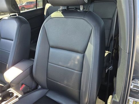 Used 2021 Volkswagen Tiguan SE R-Line image 17