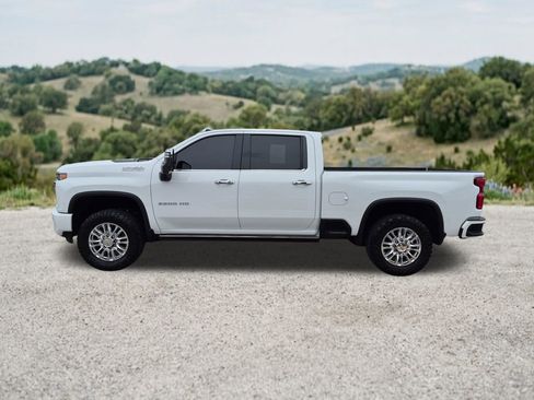 Used 2022 Chevrolet Silverado 2500 High Country w/ Safety Package II AWD/4WD image 5