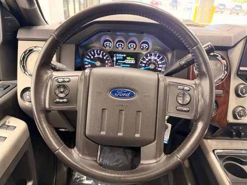 Used 2015 Ford F250 Lariat w/ Lariat Ultimate Package AWD/4WD image 31