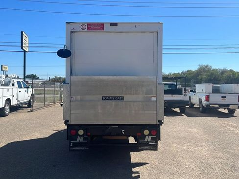 Used 2016 Chevrolet Express 3500 RWD image 3