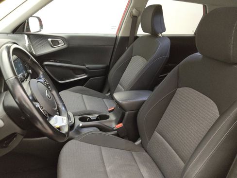 Used 2021 Kia Soul GT-Line FWD image 17