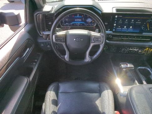 Used 2022 Chevrolet Silverado 1500 RST AWD/4WD image 6